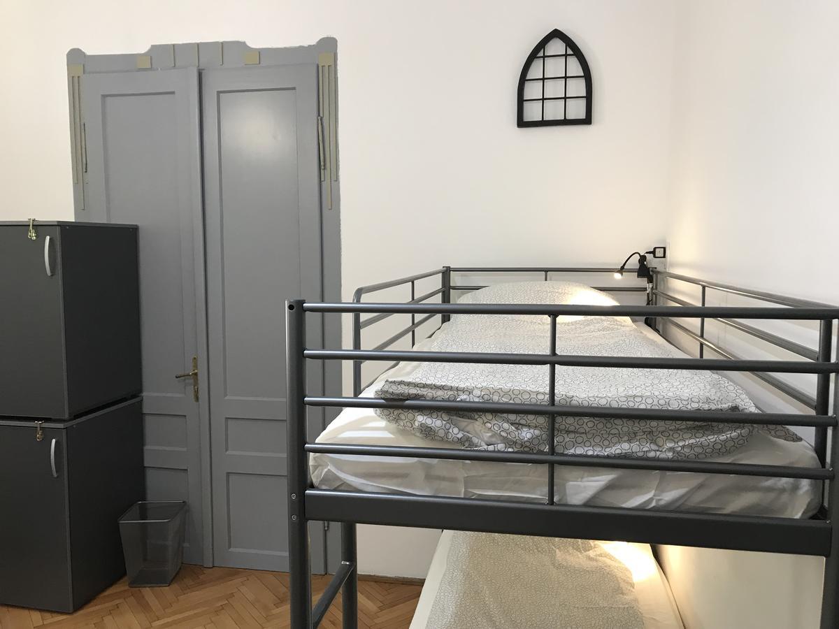 Passpartout Hostel Timişoara Extérieur photo